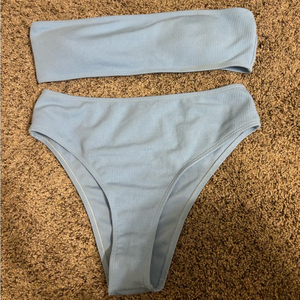 Women’s bandeu top bikini. Ribbed material